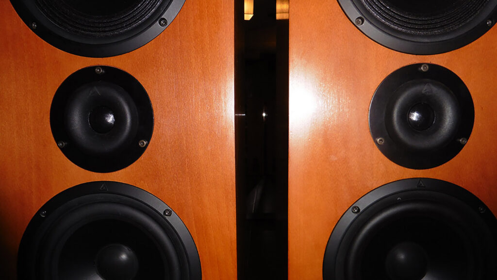 Rénovation d'enceintes Triangle ZAYS